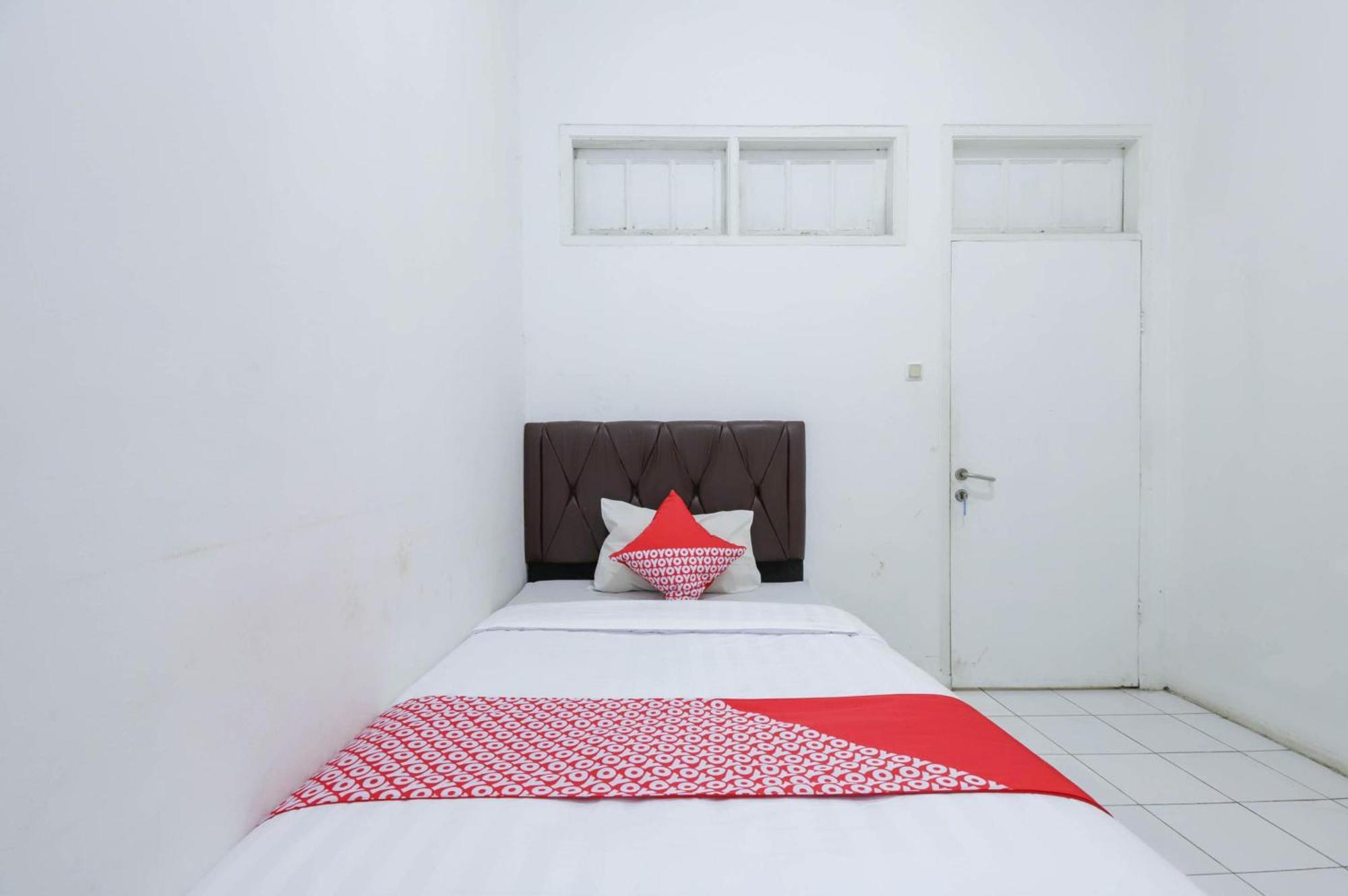 Oyo 1111 Pasar Baru Inn Jakarta Exteriér fotografie
