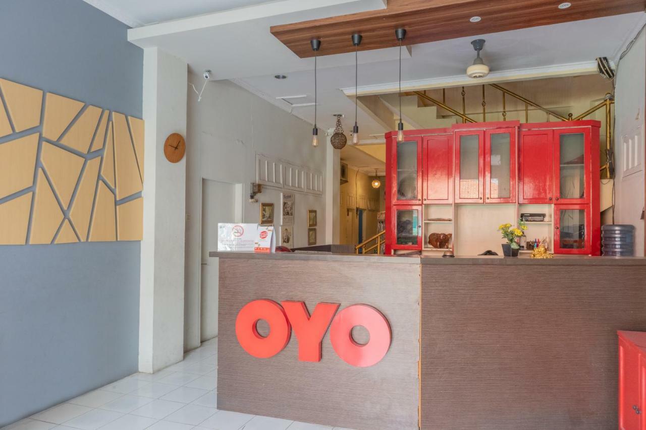 Oyo 1111 Pasar Baru Inn Jakarta Exteriér fotografie